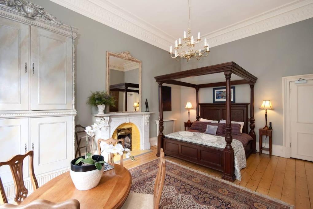 Toftcombs Mansion House Villa Biggar Exteriör bild
